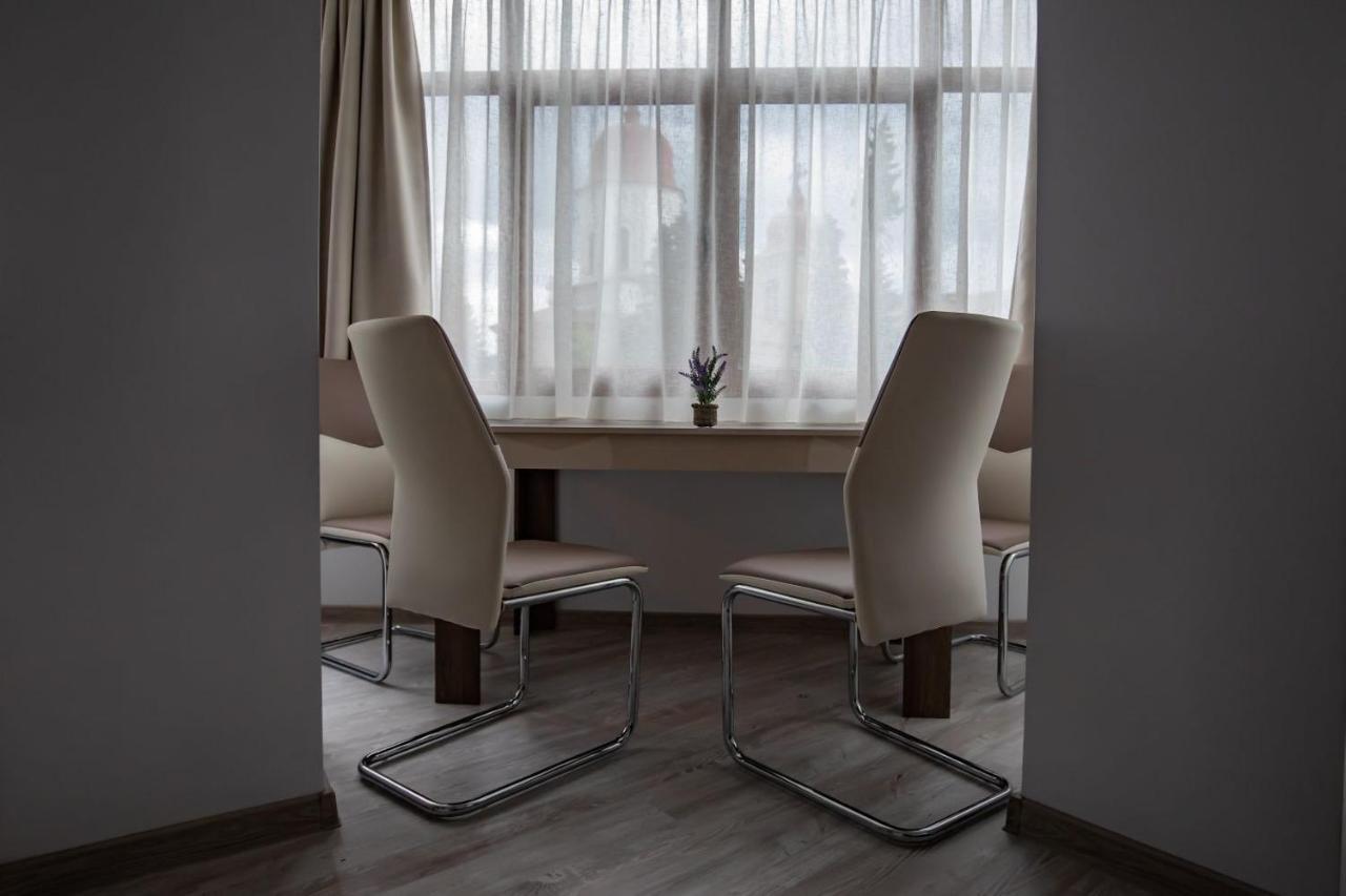 Apartament Natalia Tîrgu Ocna Exterior foto